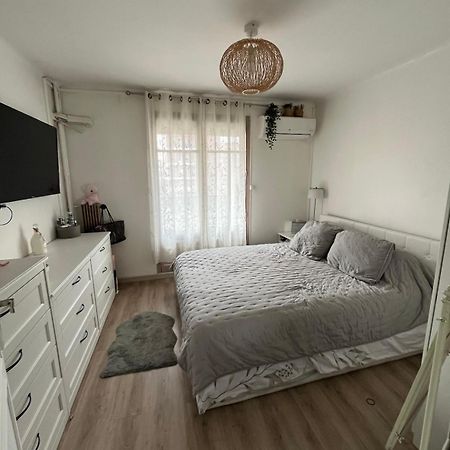 En Face Du Velodrome Appartement Marseilles Buitenkant foto